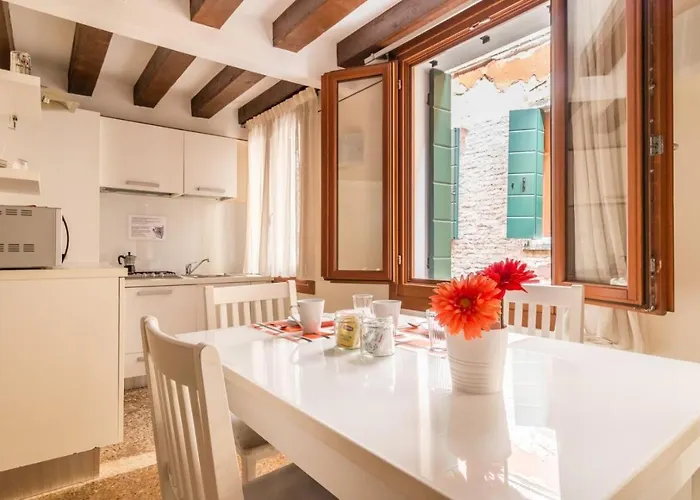 San Marco Joy By Lionhost * Veneza