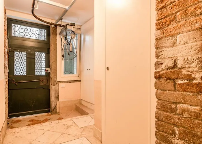 San Marco Joy By Lionhost Veneza